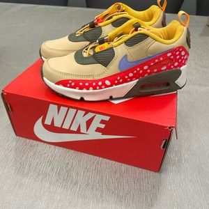 Nike Air Max 90 Toggle SE BP Boys size 2.5